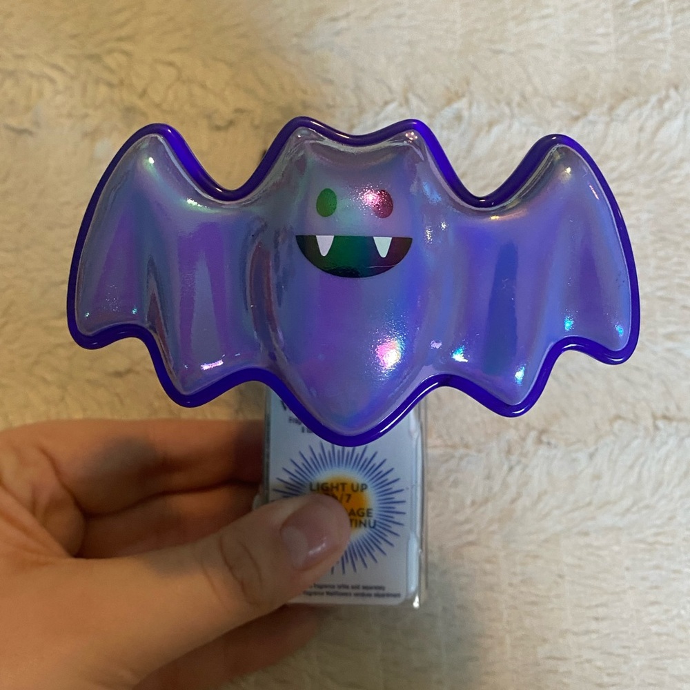 NEW Bath and Body Works Halloween Glowing Ghost Wallflower Plug-In